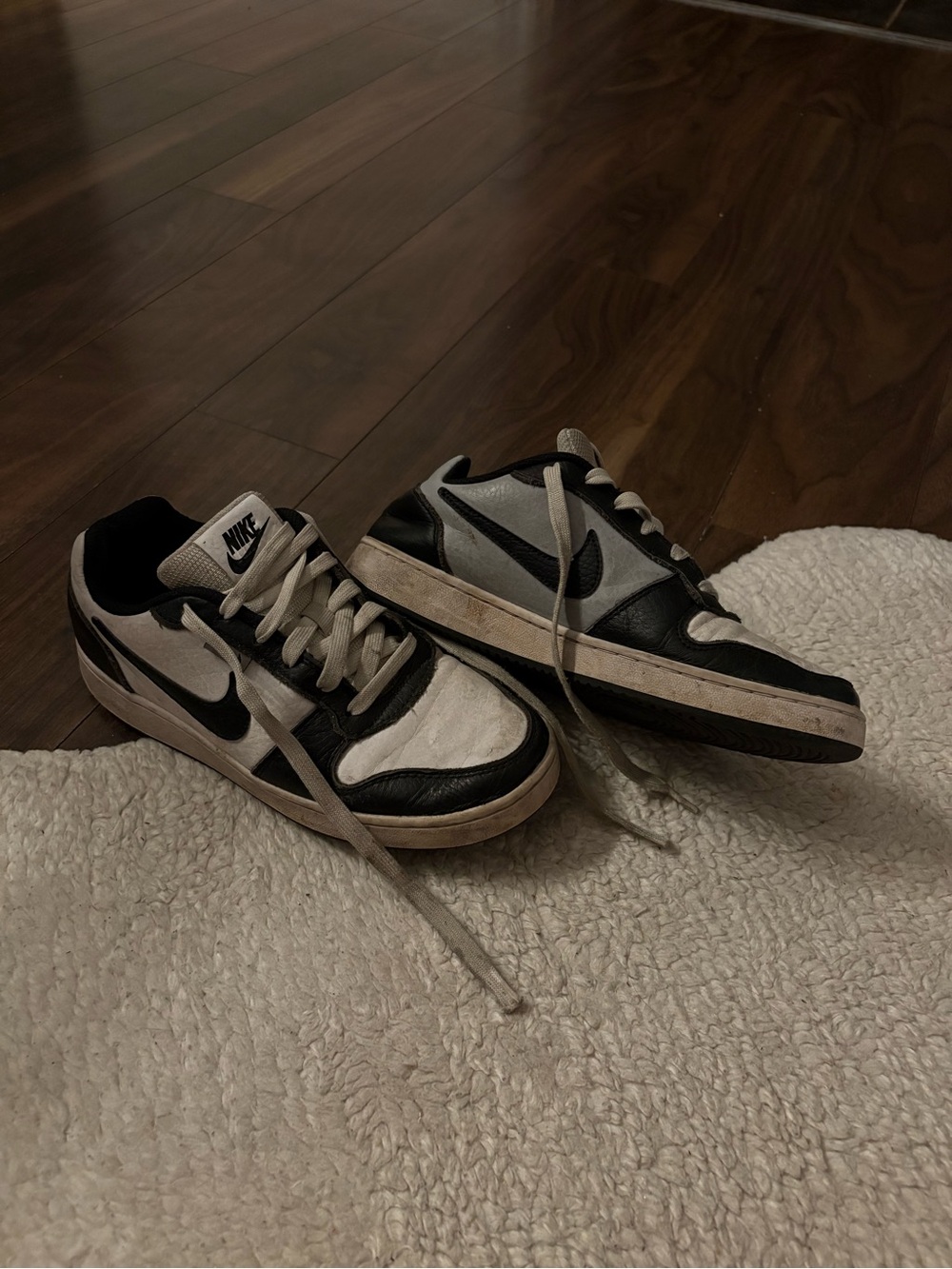 Nike Court Vision Low Black & White Sneakers – Women’s Size 8.5 / Men’s 7